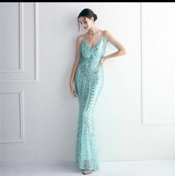 Mint Blue, V Neck, Sleeveless, Strapless, Draped Beads, Sequined Merm… - Picture 2 of 11